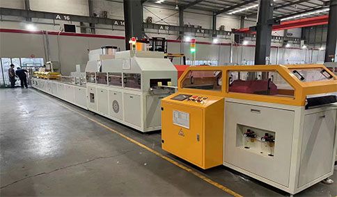 玻璃鋼拉擠工藝新變革：履帶式設備引領新風向。